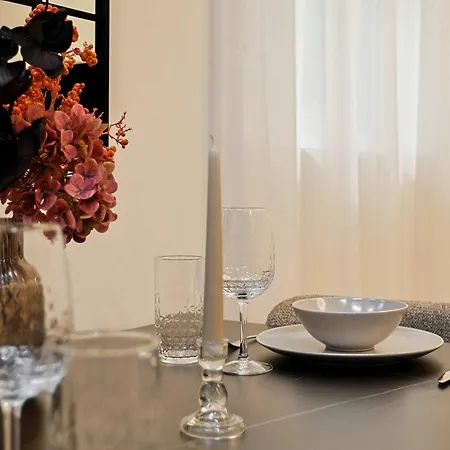 Scheffel Residences, Premier Appartement *