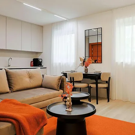 Scheffel Residences, Premier
