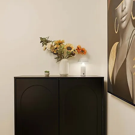 Scheffel Residences, Premier